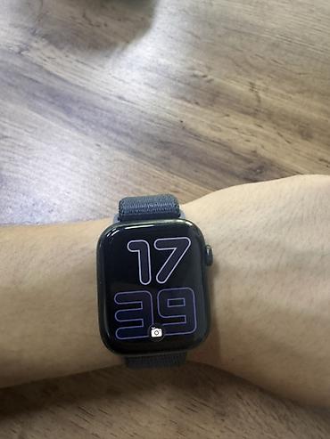 ips 24: Смарт‑часы Apple Watch (серия с закруглённым дисплеем 44 мм — 1