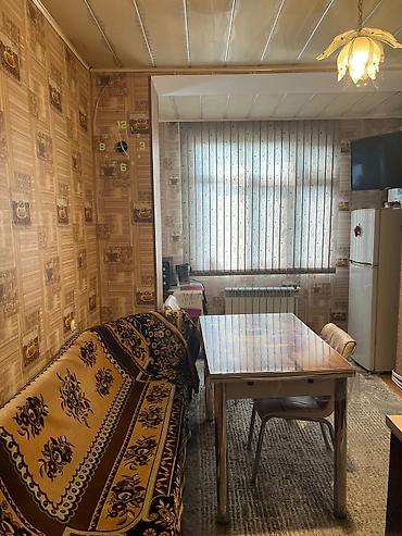 razinde satilan evler: Sumqayıt, 3 otaqlı, Köhnə tikili, 75 kv. m — 9