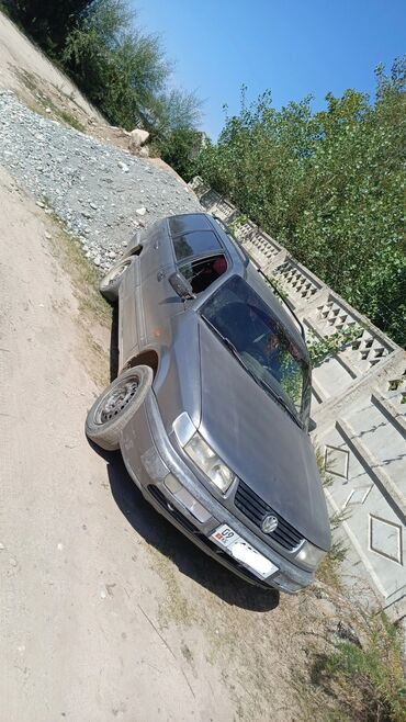 куплю набор ключей для авто: Volkswagen Passat: 1993 г., 1.8 л, Механика, Бензин, Универсал