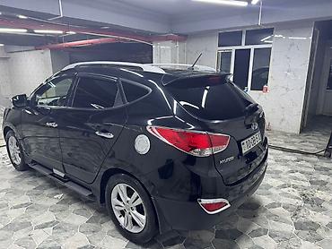 yük qazeleri: Hyundai ix35: 0.2 l | 2013 il Krossover — 1