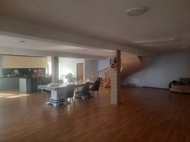 2 otaqli heyet evlerin satisi: 4 комнаты, 150 м², Свежий ремонт