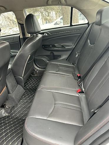 BYD: BYD E5: 2019 г., Электромобиль, Седан — 8