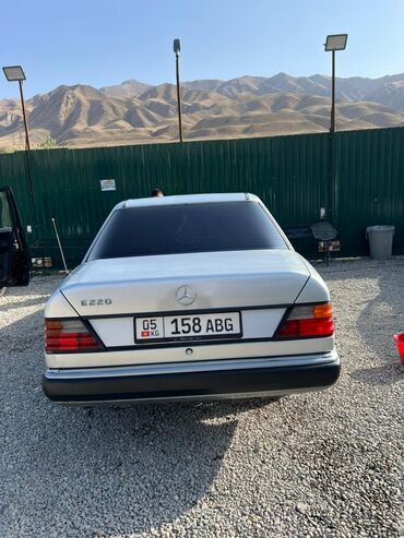 авто в рассрочку ош: Mercedes-Benz 220: 1992 г., 2.2 л, Автомат, Бензин, Седан