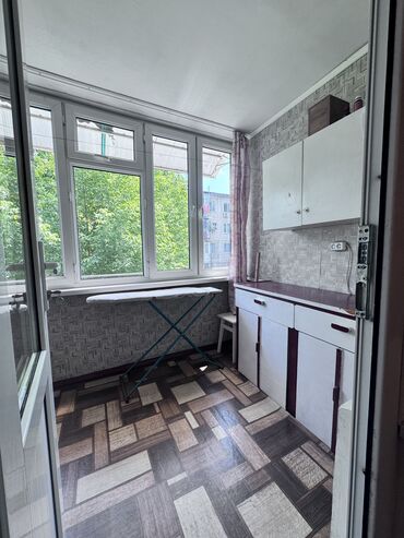 я ищу дом в караколе: 3 бөлмө, 60 кв. м, 104-серия, 3 кабат, Эски ремонт