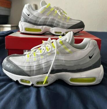 air max flyknit: Trainers, size - 46