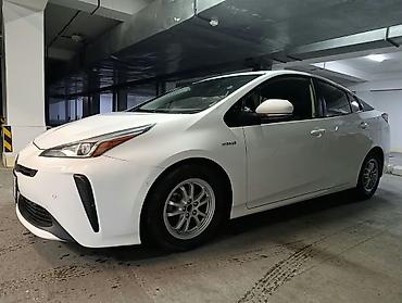 Toyota: Toyota Prius: 2021 г., 1.8 л, Автомат, Гибрид, Хетчбек — 2
