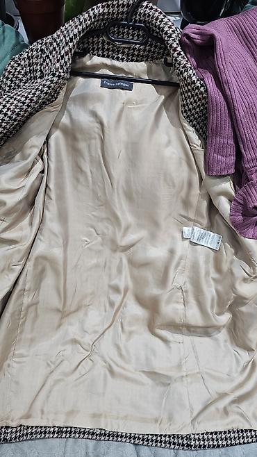 Kaputi: Zovite na moj broj: nula-šest-tri-osam-pet-devet-sest-tri-nula-nula ( — 3