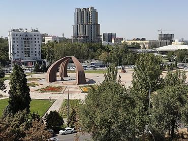 Коммерческая недвижимость: Сдается нежилое помещение под офис в новом бизнес-центре класса А в — 7