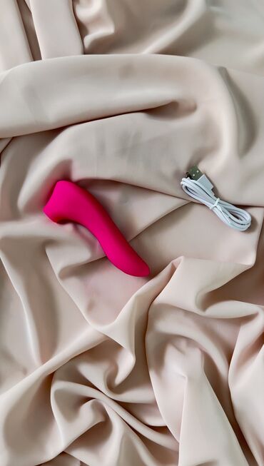 пиджак розовый: Стильная компактная игрушка, для клитора легко поместиться в женской