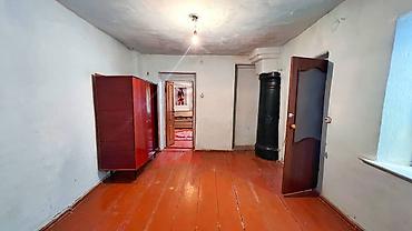 Продажа полдома: Продам Участок 3,5 соток, дом саман 61м2, р-н КНУ, 135т$ Есть — 12