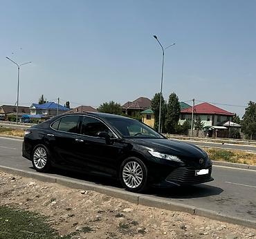 range rover 2017: Toyota Camry: 2019 г., Автомат, Седан — 2
