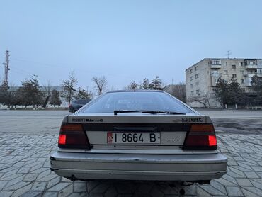 мото чопер: Nissan Bluebird: 1989 г., 2 л, Механика, Дизель, Седан