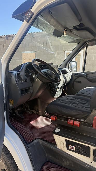 грузовой авто: Mercedes-Benz Спринтер: 2005 г., 2.2 л, Механика, Дизель, Фургон — 8