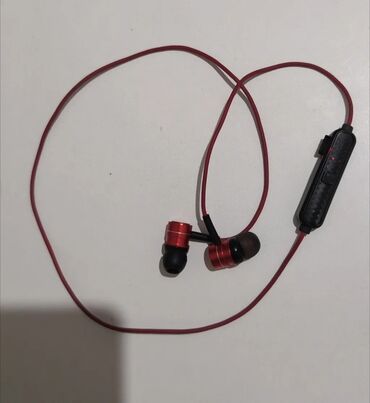 обмен на что нибудь интересное: Отдам bluetooth наушники за пачку сливочного масла и молока коврик с