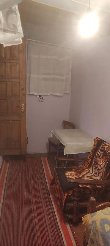 şeki: 9 mkr da 1 otaq kirayə tek xanıma verilir.balaca otaqdi.sekildeki — 2
