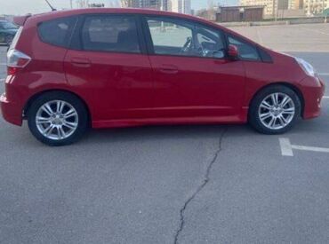 авто из южной кореи в наличии и под заказ: Honda Fit: 2010 г., 1.5 л, Автоматические, Бензин, Хэтчбэк