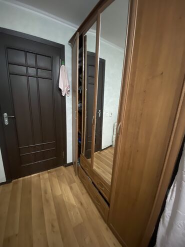 шкаф в коридор: Спальный гарнитур, Шкаф, Б/у