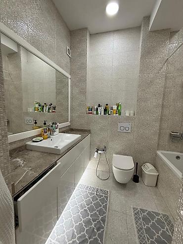 продаю повильен: 3 комнаты, 115 м², 3 этаж — 8