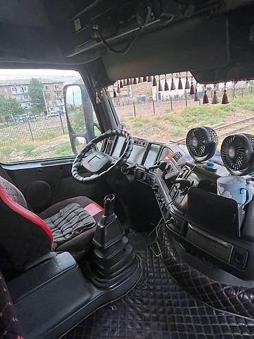 Тягач, Volvo, Тентованный — 3