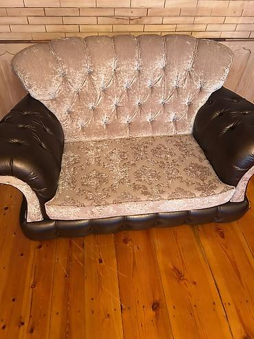 divan ortuk: 🛋️ Divan və kreslo dəsti satılır! 2 ədəd divan, 2 ədəd kreslo və 1 — 9