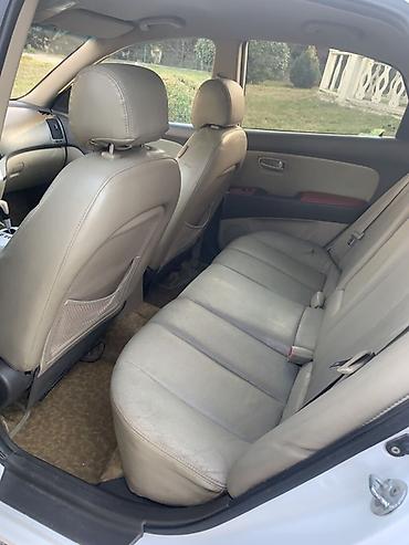 avante: Hyundai Elantra sedan – ağ rəng, 4 qapı, şəhər və tras üçün praktik — 10