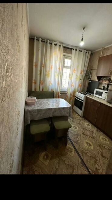 zhilet s chernoburki: 2 комнаты, 44 м², 104 серия, 2 этаж
