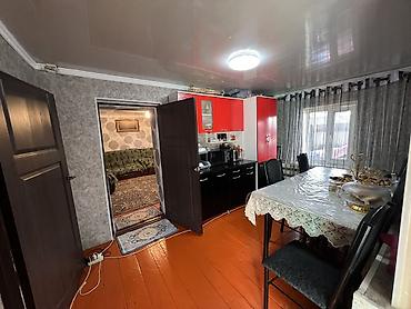 Продажа полдома: Продаю Дом Адрес: Сокулуксий район село Чат-Кель В общим иметься 16 — 17