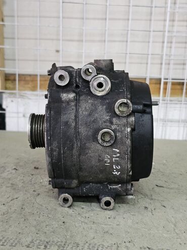 Генераторы: Генератор Mercedes-Benz 2000 г., Б/у, Оригинал, Германия — 12