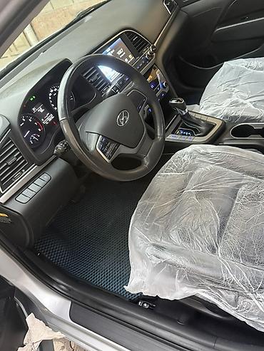 Hyundai: Hyundai Elantra: 2018 г., 1.6 л, Автомат, Бензин, Седан — 15