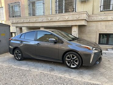 авто в лизинг без банка: Toyota Prius: 2019 г., 1.8 л, Вариатор, Гибрид, Хэтчбэк