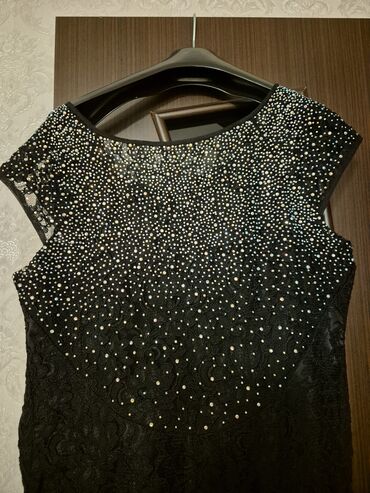 Ziyafət donları: Zərif qara axşam/gecə libası - Model: uzun, A-kəsimli, qollu (qısa — 4