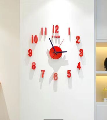 часы 3д на стену: 3д часы 
диаметром 40см красном цвете 
цена 500сом!!!!!
последний