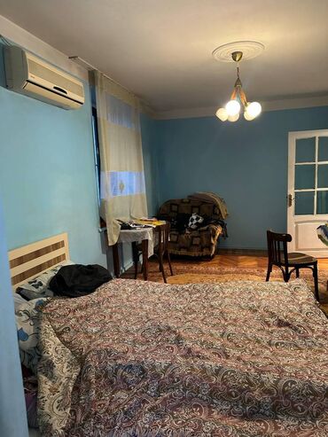 xacmaz ev alqi satqi: Bakı, 1 otaqlı, Köhnə tikili, m. Elmlər Akademiyası, 30 kv. m