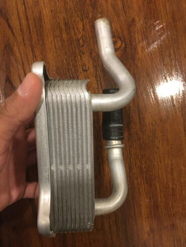 İnterkuler radiatorları: Mercedes w,202, w203, w210, w211 üçün yağ radiatoru (kitabça). Çox az