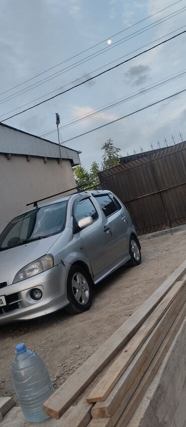 купить минитрактор бу из японии: Daihatsu YRV: 2002 г., 1.3 л, Механика, Бензин, Хэтчбэк