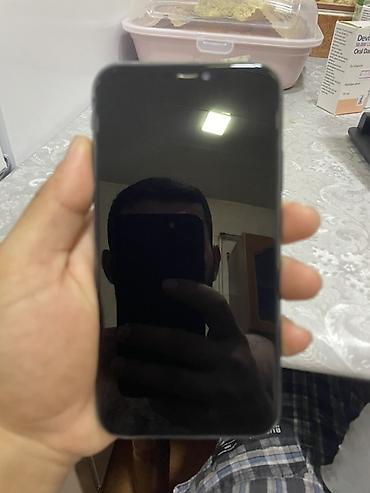 iphone s: IPhone 11, 64 GB, Qara, Face ID — 7