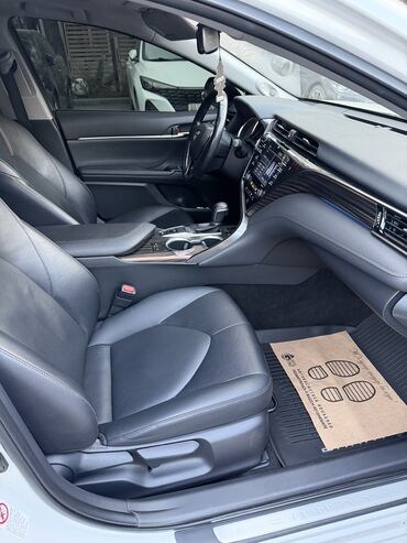 Toyota: Toyota Camry: 2018 г., 2.5 л, Автомат, Бензин, Седан — 27