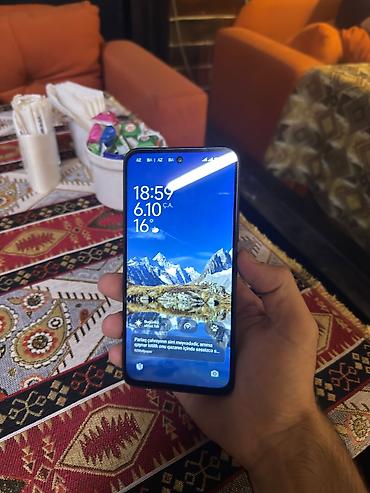 odun sobasi baki: Smartfon – tam ekranlı, nazik çərçivəli ön panel və ön kamera üçün — 1