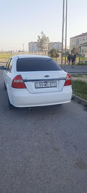 Chevrolet: Chevrolet Aveo: 1.5 l | 2012 il Sedan — 5