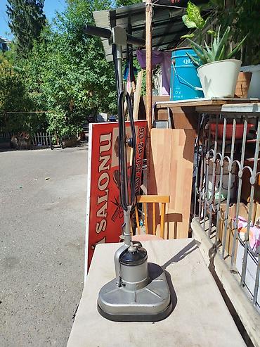 Vintage. Peşəkar döşəmə cilalama və parlatma maşını - Elektriklə