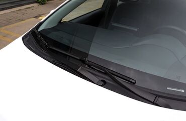 Toyota: Toyota Corolla: 1.8 l | 2024 il Sedan — 8