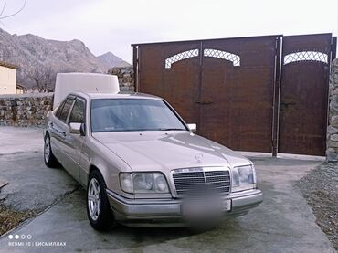 машина каракол: Mercedes-Benz E 200: 1994 г., 2.2 л, Автомат, Бензин, Седан