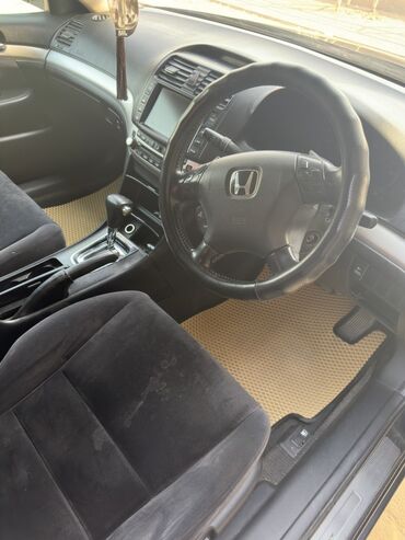 кондиционер для грузовых: Honda Inspire: 2003 г., 3 л, Автомат, Газ, Седан