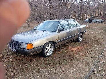 трактир 82: Audi 100: 1989 г., 2.3 л, Бензин, Седан — 2