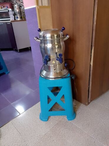 samovari: İşlənmiş Elektrik Samovar, 5 l, Ünvandan götürmə