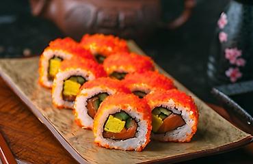 Готовые блюда, кулинария: Сеты суши и роллов - Ассорти роллов: классические, запечённые и с — 7