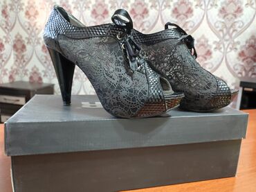 замшевые женские туфли: Туфли 38, цвет - Черный