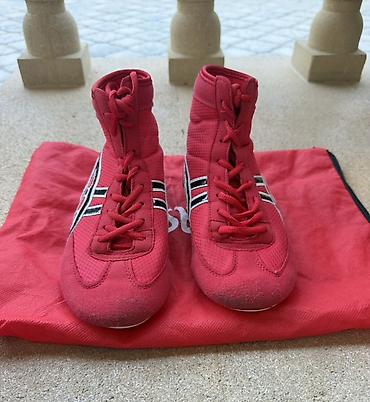 asics: 36 razmerli idman ayaqqabısı satılır 45manata alınıb yenidi 2,3 dəfə — 2