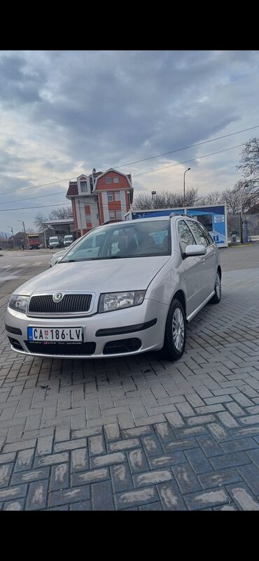 automobili do 1500 evra: Skoda Fabia: 1.4 l | 2007 year 210661 km. Limousine