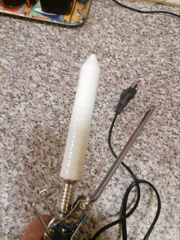 Figaro za kosu: Figaro - grejni deo je keramika. Ima oslonac, sa štipaljkom. Pogodna na lalafo.rs — 11 Figaro za kosu: Figaro - grejni deo je keramika. Ima oslonac, sa štipaljkom. Pogodna — 11